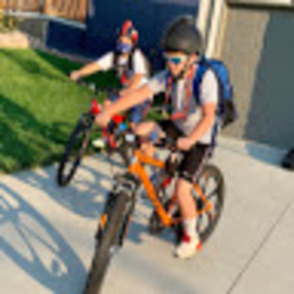 Meet your Posher, Niki